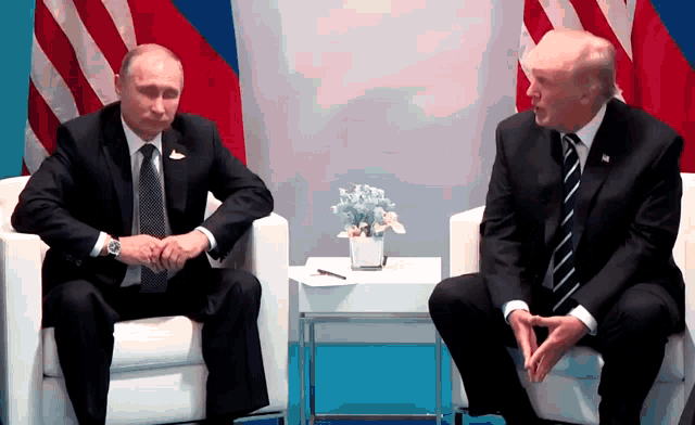 Vladimir Putin Donald Trump GIF - Vladimir Putin Donald Trump Handshake GIFs