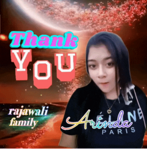 a girl wearing a black shirt that says arinda paris