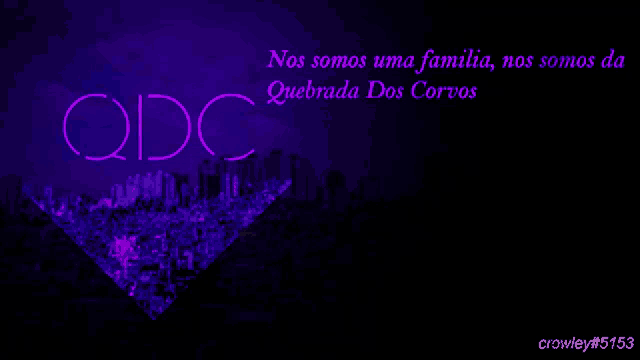 a purple sign that says qdc quebrada dos corvo on it