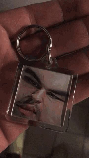 Akaruu GIF
