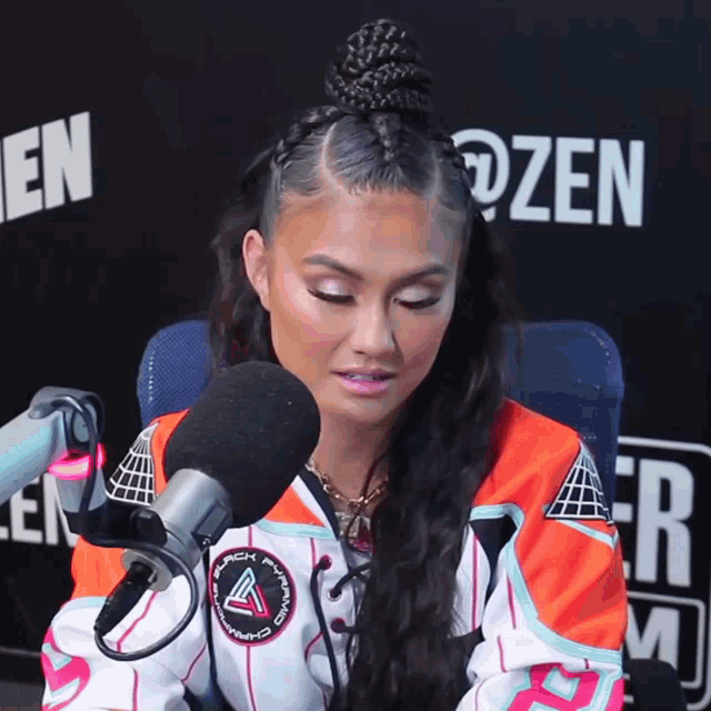 Agnez Mo Confused GIF - Agnez Mo Confused Thinking GIFs