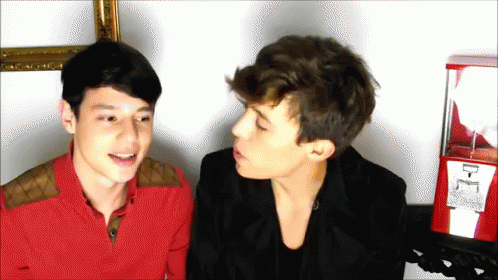 H GIF - Gay Couple Kiss GIFs