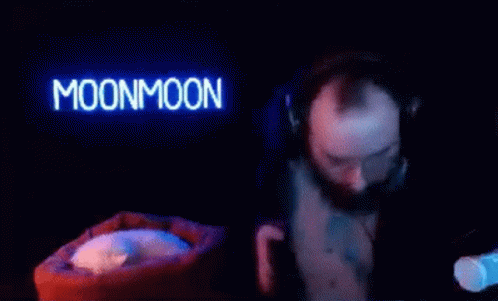 Moonmoon Dance GIF - Moonmoon Dance Dance Moves GIFs