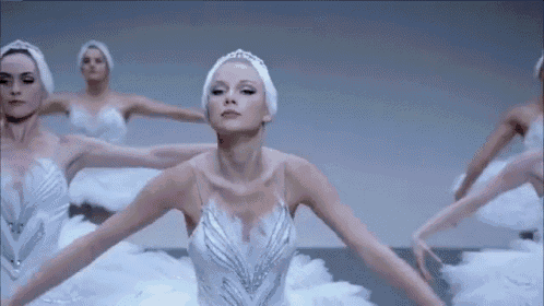 Smooth Move GIF - Taylor Swift Shake It Off GIFs