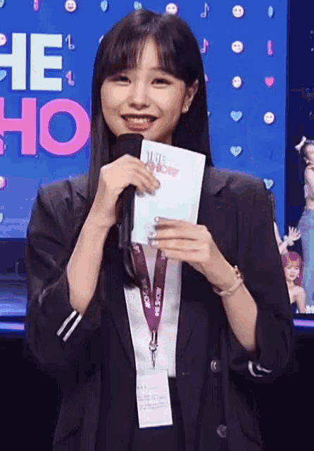 Weeekly Jihan GIF
