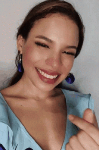 Angie Flores Angiefloreshn GIF - Angie Flores Angiefloreshn Angieliever GIFs