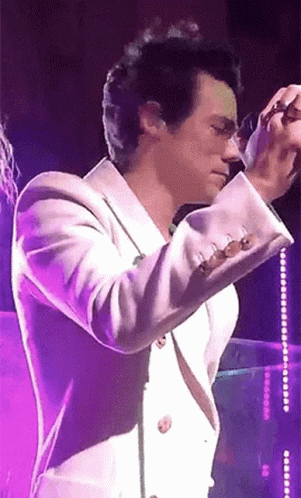 Harry Styles Handsome GIF - Harry Styles Handsome Look GIFs