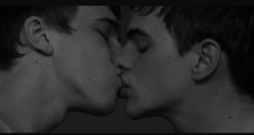 Kissing Gay GIF - Kissing Gay GIFs