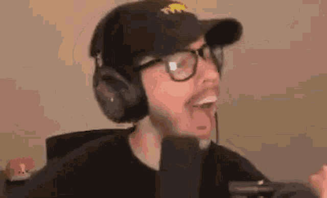 Tg Typical Gamer GIF - Tg Typical Gamer Andre GIFs