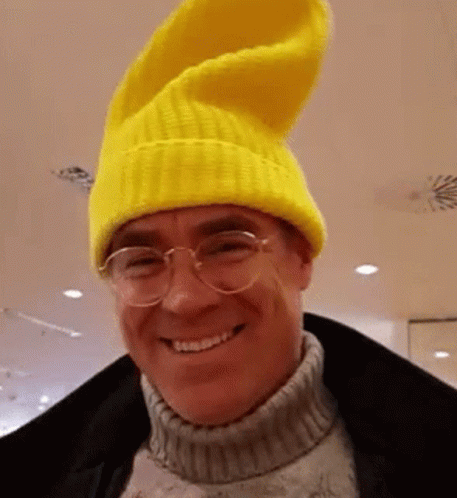 Yellow Hat Mütze GIF - Yellow Hat Mütze Schlumpf GIFs