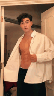 Jacobrott Elevatorboys GIF - Jacobrott Elevatorboys Shirtless GIFs