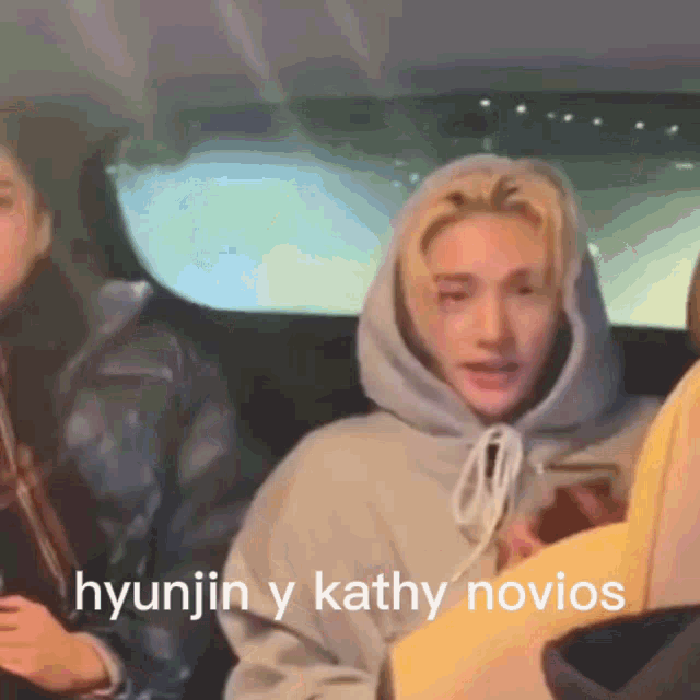Hyunjin Kathy GIF - Hyunjin Kathy Hyunjin Y Kathy GIFs