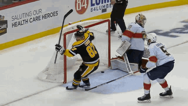 a hockey player with the number 81 on his shirt