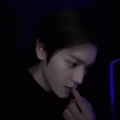 Taeyong Scratching GIF - Taeyong Scratching Nose GIFs
