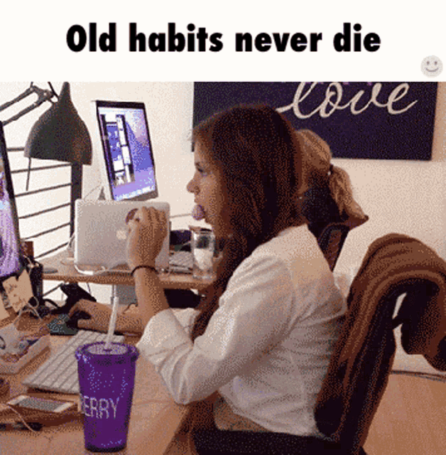 Old Habits Never Die Laughs GIF - Old Habits Never Die Laughs GIFs