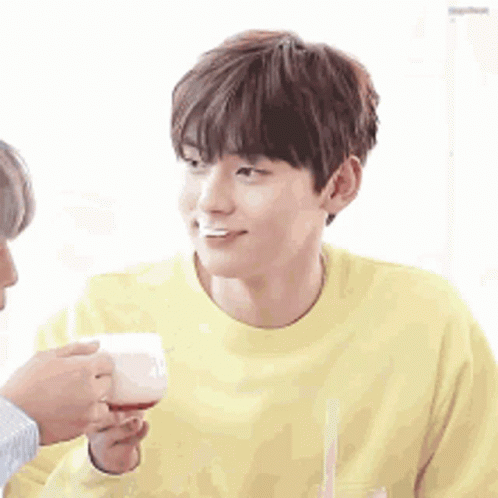 Nuest Smile GIF - Nuest Smile Handsome GIFs
