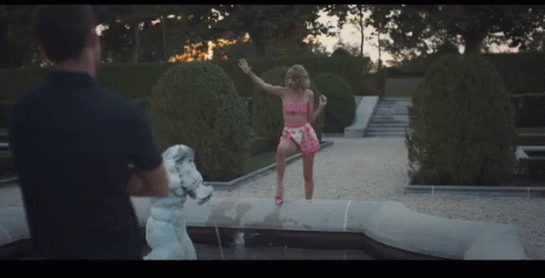 Taylor Music Video GIF - Taylor Music Video Oh GIFs