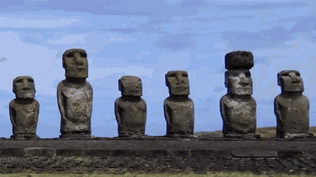 Moai Isla De Pascua GIF - Moai Isla De Pascua Chile GIFs