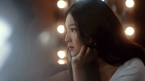 Nadine Lustre Chin In Hand GIF - Nadine Lustre Chin In Hand Serious Look GIFs