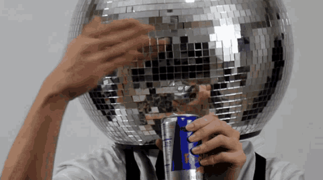 Drinking Beer GIF - Drinking Beer Bottoms Up GIFs