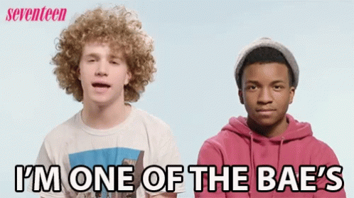 Im One Of The Baes Friends GIF - Im One Of The Baes Friends Attractive GIFs