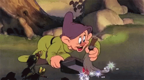 Snow White And The Seven Dwarfs Dusting GIF - Snow White And The Seven Dwarfs Dusting Diamond GIFs
