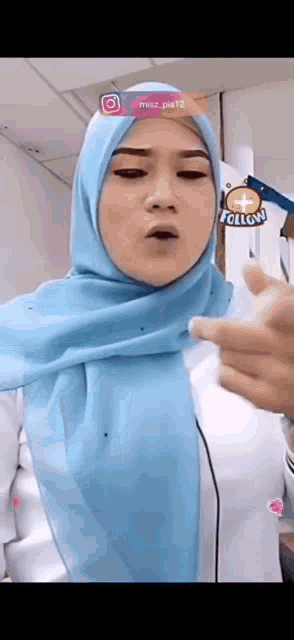 Hijab Busty GIF - Hijab Busty Hand Job GIFs