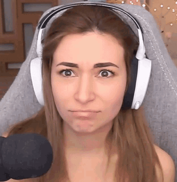 Alinity Confused GIF - Alinity Confused GIFs