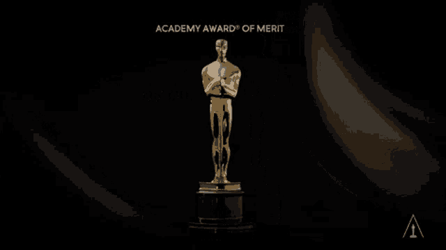 a picture of an oscar statue that is 13.5 inches tall