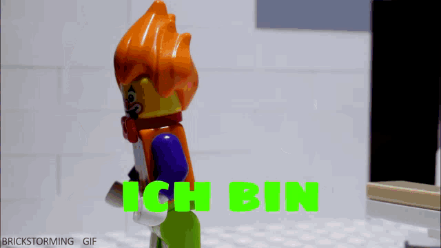 a brickstorming gif of a clown with the words ich bin below him