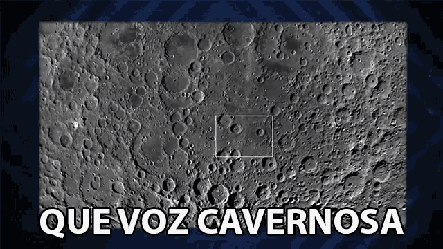 a black and white image of the moon with que voz cavernosa written below it