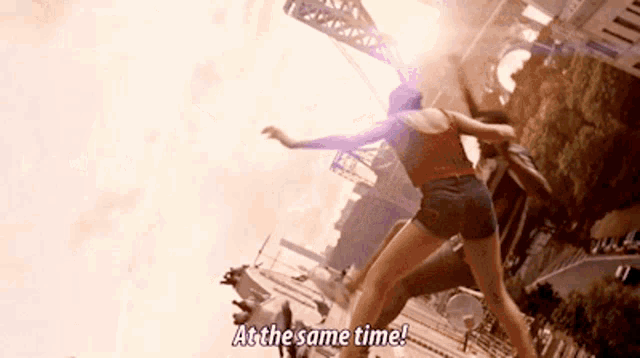 In The Heights At The Same Time GIF - In The Heights At The Same Time The Same Time GIFs