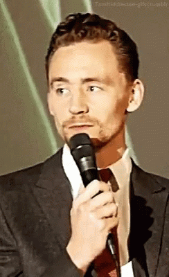 Nah Tom Hiddleston GIF - Nah Tom Hiddleston What GIFs