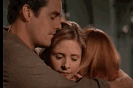 Group Hug Buffy GIF - Group Hug Buffy Sarah Michelle Gellar GIFs