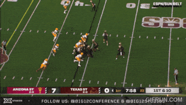 a football player with the number 7 on his back