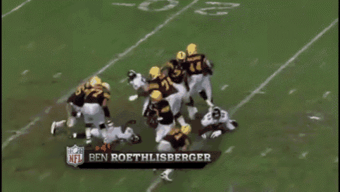 ben roethlisberger # 41 is running on the field
