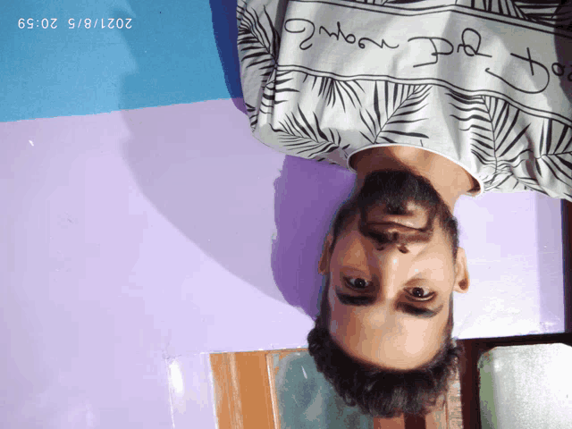 a man with a beard wearing a shirt that says " i got you "