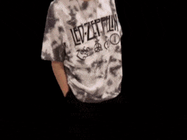 a blurry picture of a person 's face with a blurred background
