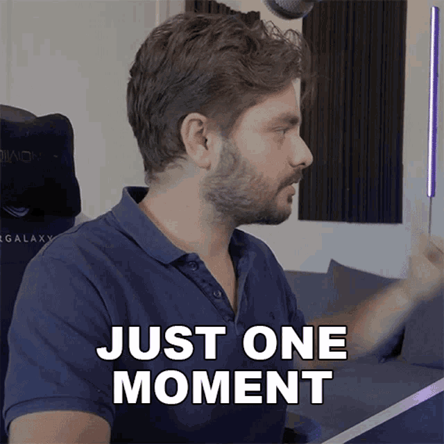 Just One Moment Ignace Aleya GIF - Just One Moment Ignace Aleya Wait Just A Bit GIFs