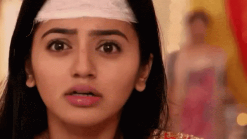 Helly Shah Shocked GIF - Helly Shah Shocked Scared GIFs