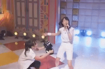 Ikuta Erika GIF - Erika Ikuta Nogizaka46 Singing GIFs