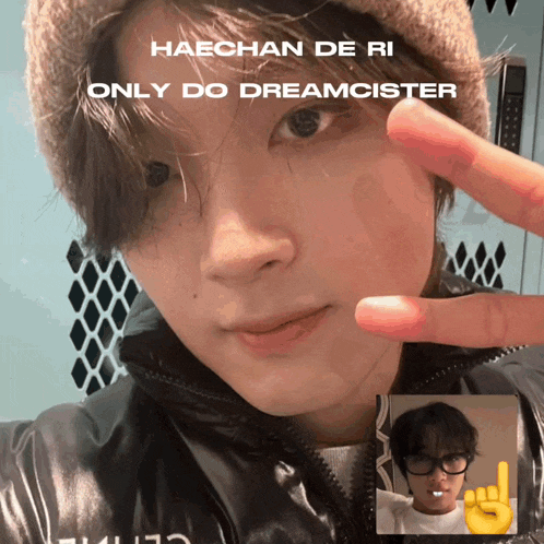 haechan de ri only do dreamcister is written on a picture of a young man