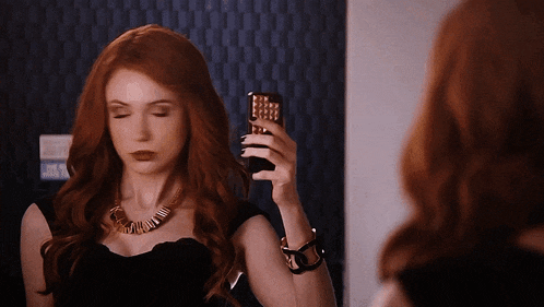 Moulinquinn Karen Gillan GIF