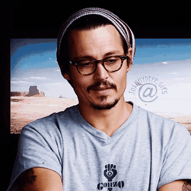 Johnny Depp Smile GIF - Johnny Depp Smile Interview GIFs