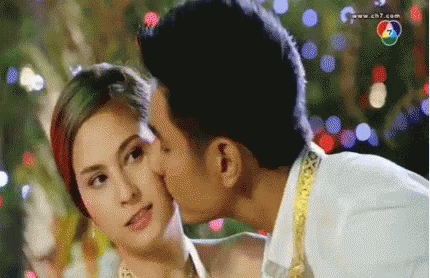 หอมแก้ม GIF - Ch7drama Sniff Kiss Thai Drama GIFs
