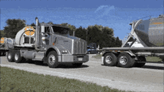 Truck Trucks GIF - Truck Trucks Shipment GIFs