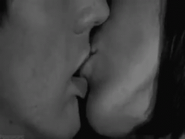 Yeh GIF - Love Couple Kissing GIFs