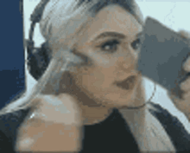 Rebeca Rebeca Trans GIF - Rebeca Rebeca Trans Make Up GIFs