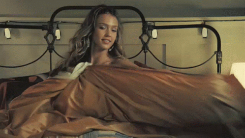 Jessica Alba Come Here GIF - Jessica Alba Come Here Bed GIFs