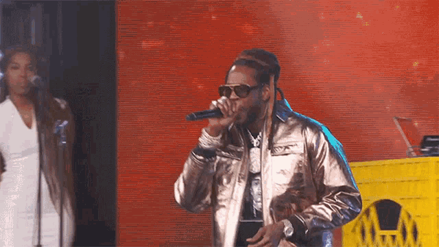 On The Mic 2chainz GIF - On The Mic 2chainz Rule The World GIFs